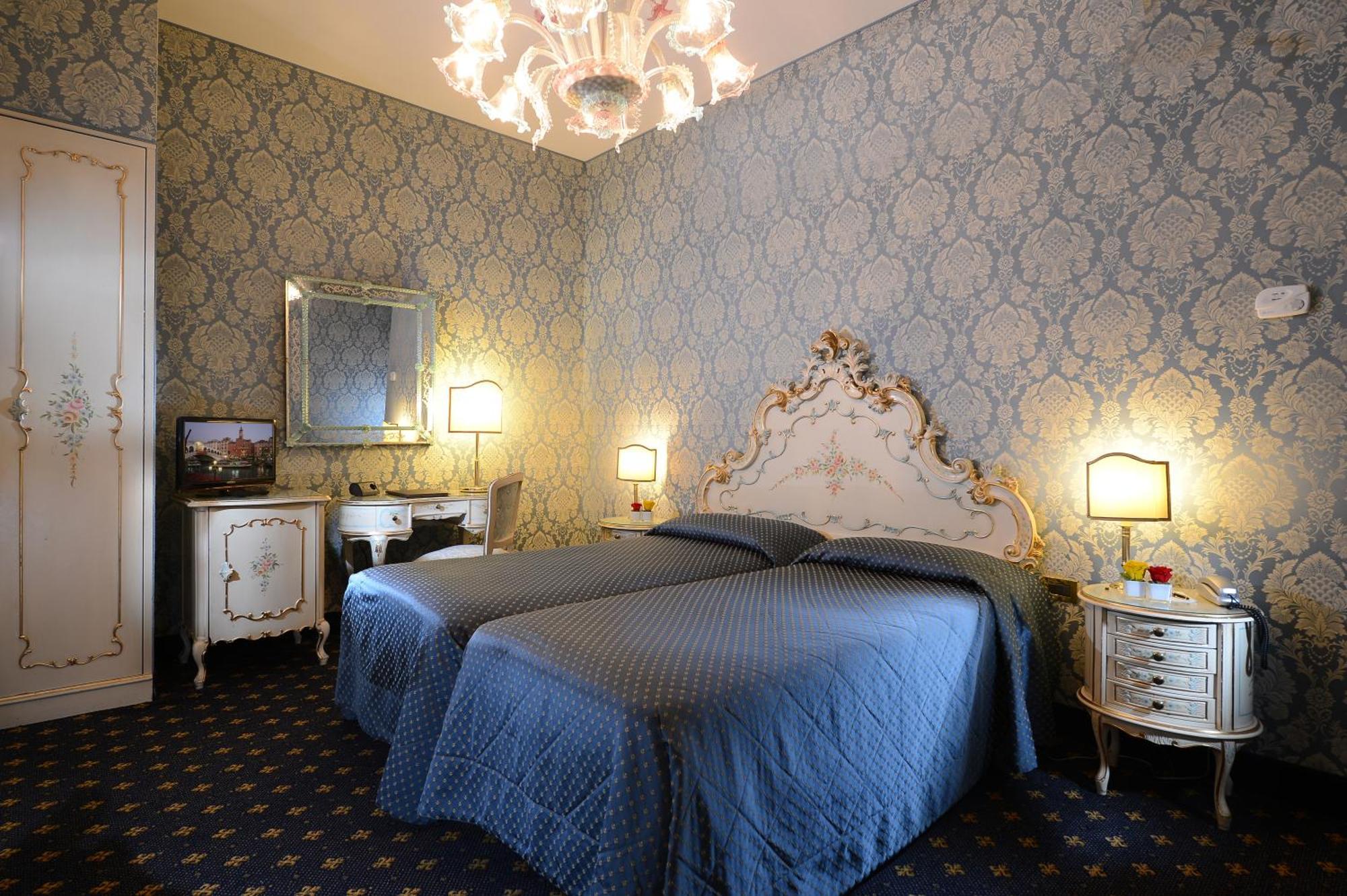 Junior Suite  - no smoking,1498775350:JPEG