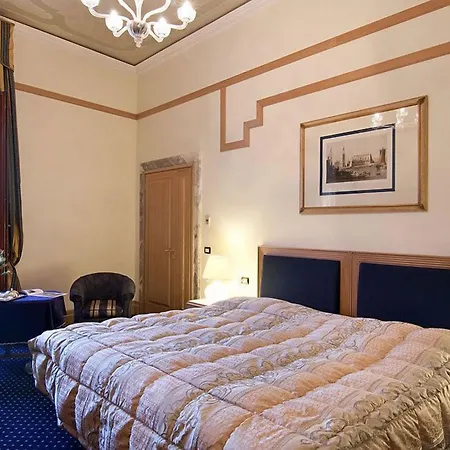 Foscari Palace-2